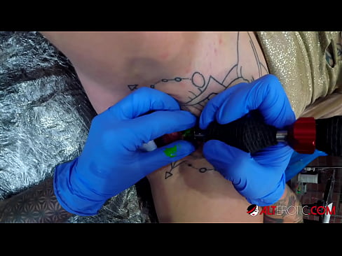 ❤️ Sully Savage oo aad u tattooed ayaa Kintirkeeda ku sawirtay tattoo ☑ Galmo ❤